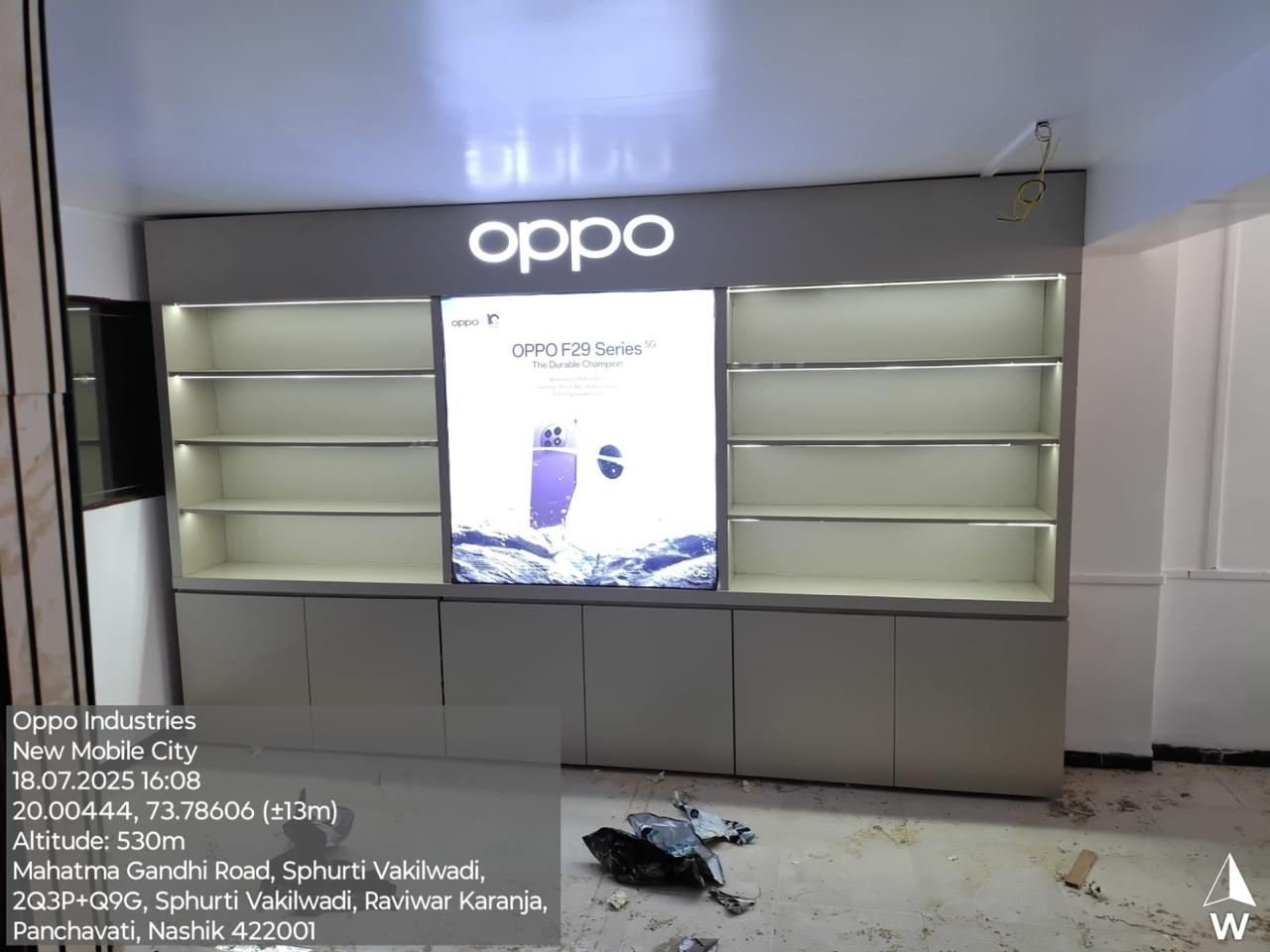 OPPO product display rack · New Mobile City